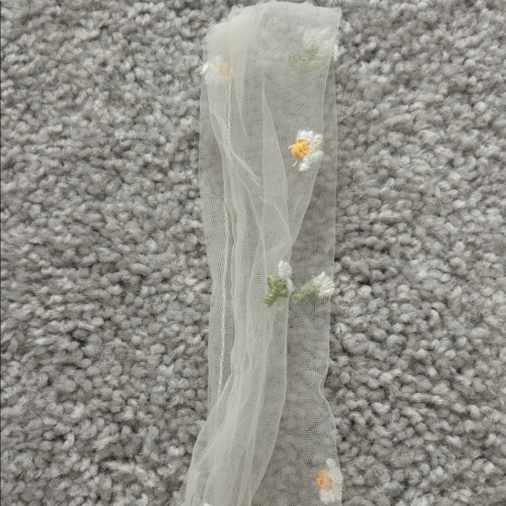 Elis*** Cream Daisy-Embroidered Mesh Peplum Camisole - Picture 3 of 6